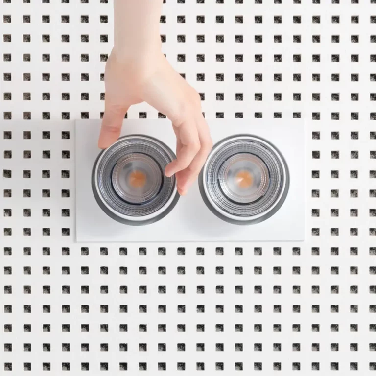 led-einbauleuchte-weiß-wittenberg-4-wi4-eb-2e-im-deckenraster